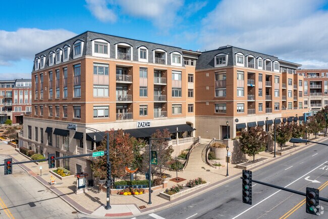 Photo - 510-608 W Touhy Ave