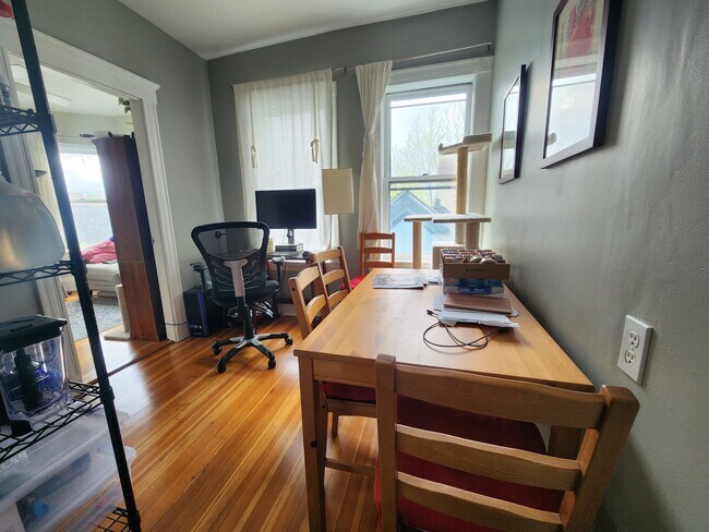 Office - 410 Norfolk St Apartments Unit 3