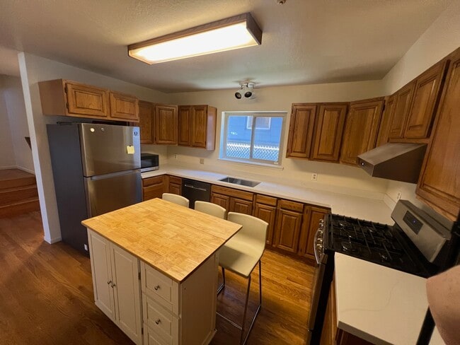 Building Photo - 1532 Magnolia St Rental