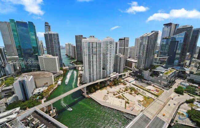 Building Photo - 350 S Miami Ave Unit 3902