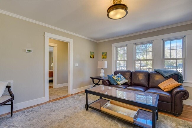 Photo - 126 Horry St SE