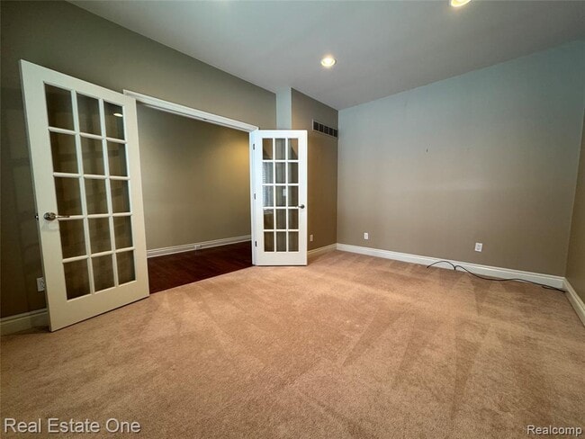 Photo - 1030 Oakwood Dr