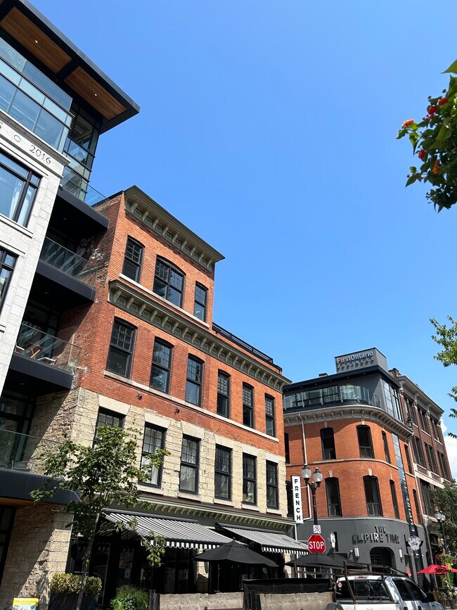 Building Photo - Templar Flats