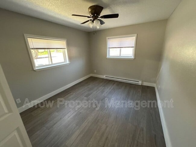 Photo - 216 Park Ave