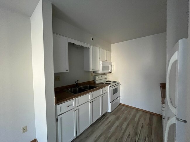 Photo - 3809 S 35th St