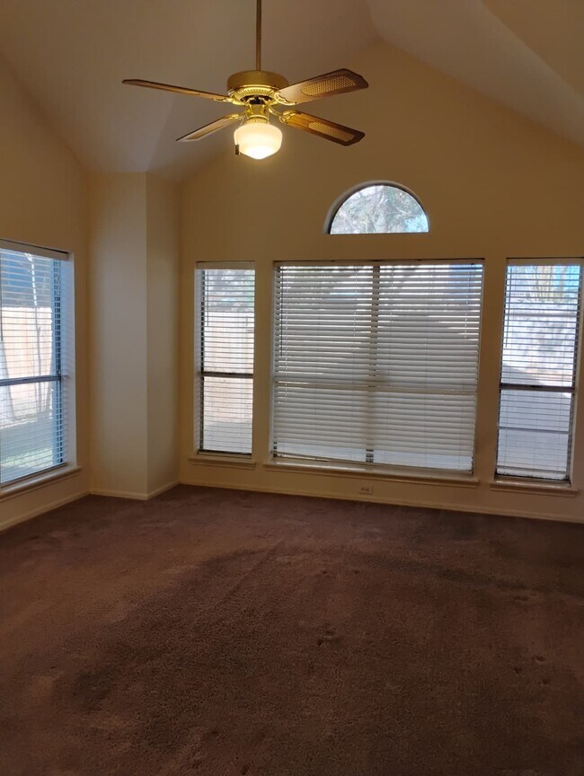 Photo - 231 Cedar Elm Ln