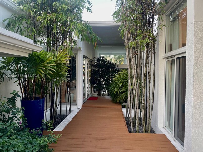 Photo - 1701 SE 11th St