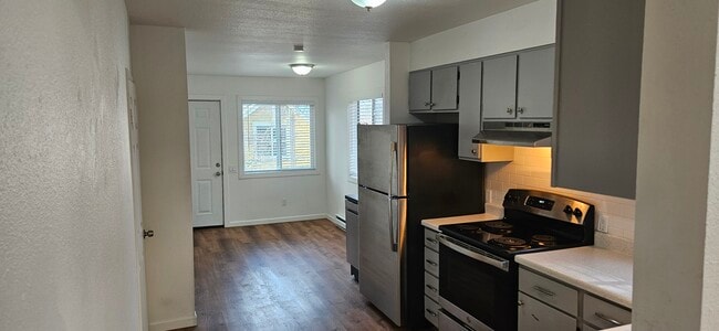 Photo - 917 E 8th Ave