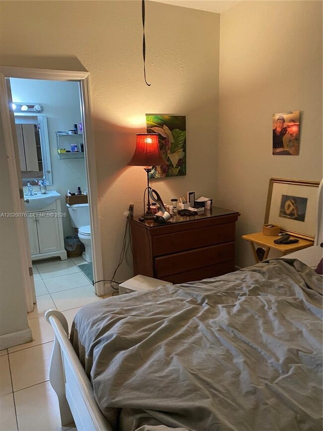Photo - 14675 SW 22nd St Unit 14675