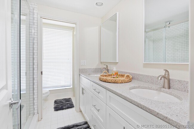 Photo - 11818 Pebblewood Dr Unit 101