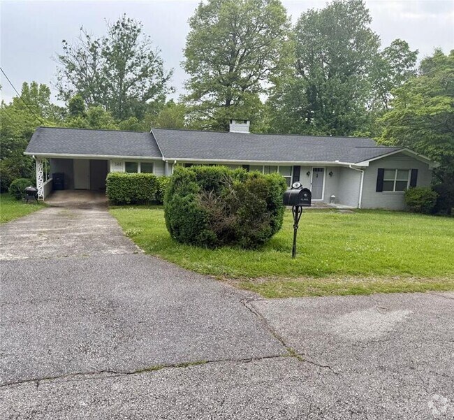 Building Photo - 146 Huff Ave Rental