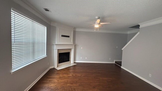 Photo - 387 Weatherstone Pl