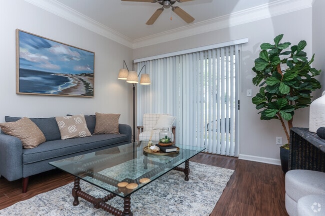 1BR, 1BA - 693SF - Living Room - Marbella Villas at Indian Creek
