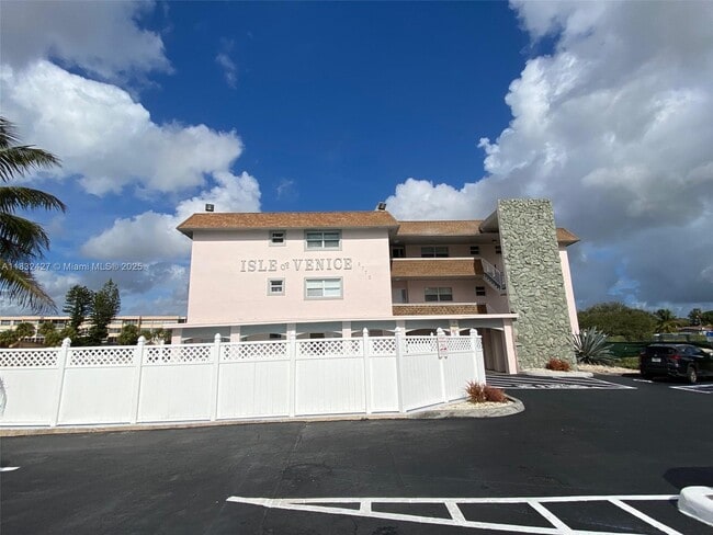 Photo - 2775 Taft St Apartamento Unidad 307