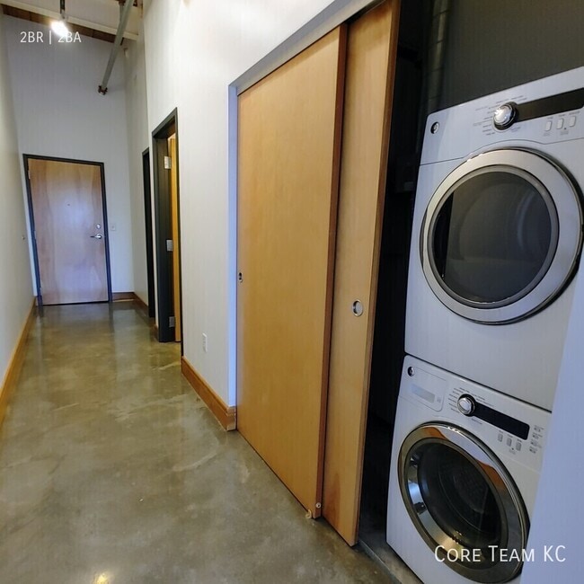 Photo - 382 W 22nd St Unit 304