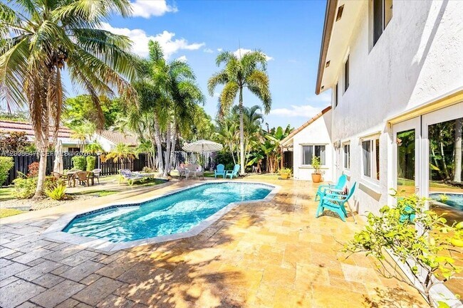 Photo - 2560 Bass Way