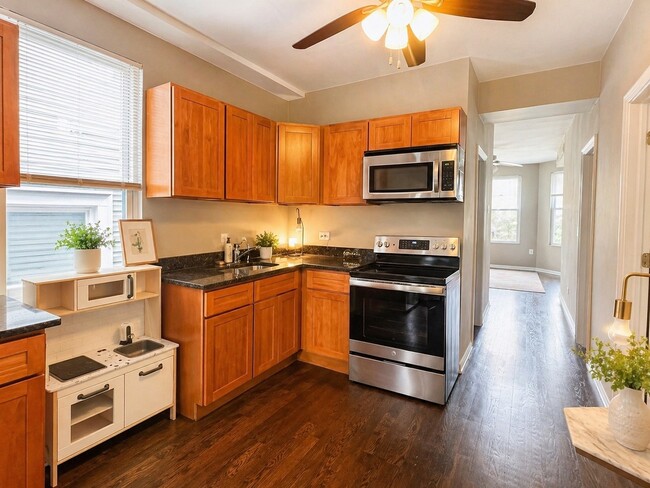 Photo - 2835 N Ridgeway Ave Unit 2