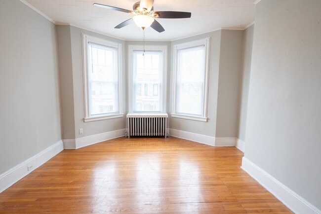 Photo - 128 Oak St