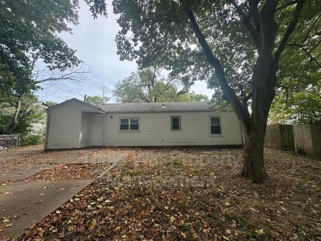 Photo - 9733 Dennis Dr