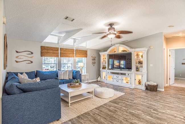 2275 S Hunt Point Unit SI ID1049738P