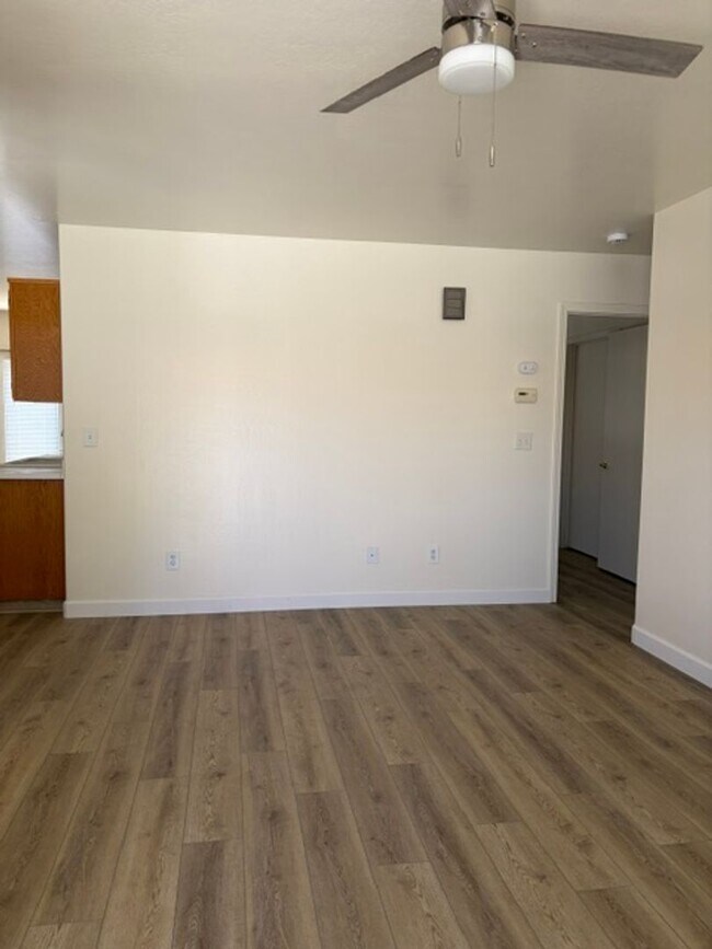 Photo - 054.1-  3811p  -631 Greenwood Meadow  Ln. -MG/JP Unidad 1