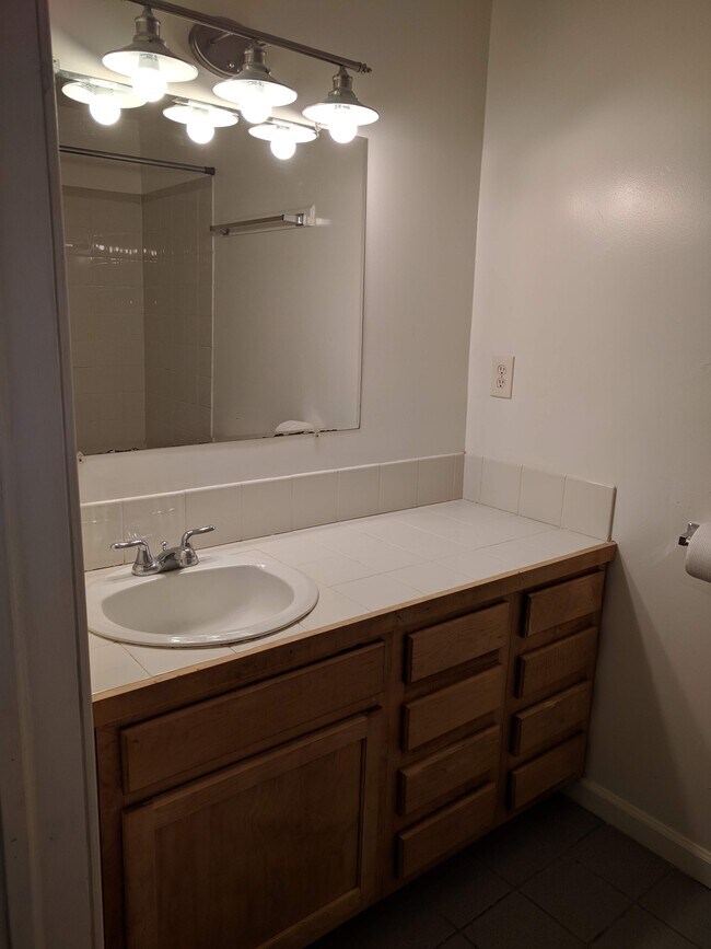 Photo - 235-7 Gold St Unit 2