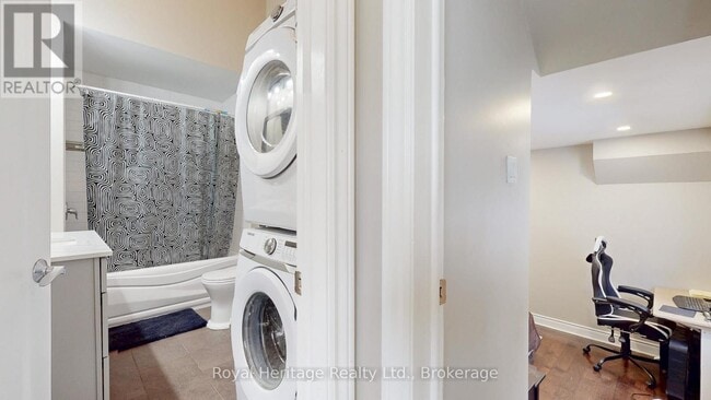 Photo - 100 Cromwell Ave