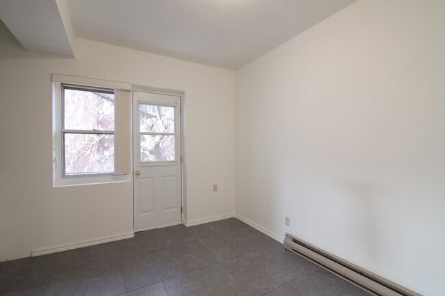Photo - 539 Rue Prince Arthur O Unit 15