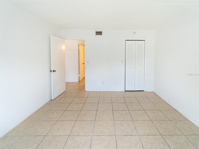 Photo - 2876 Somerset Park Dr Unit 201