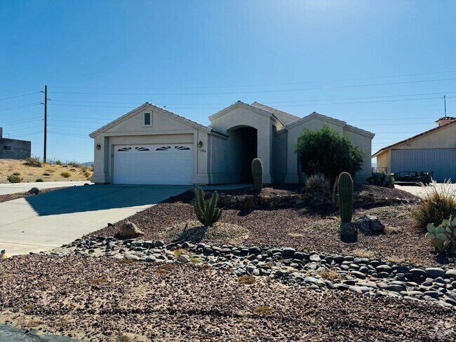 Building Photo - SHORT TERM RENTAL 3BD/2BA IN PRIVATE GATED...