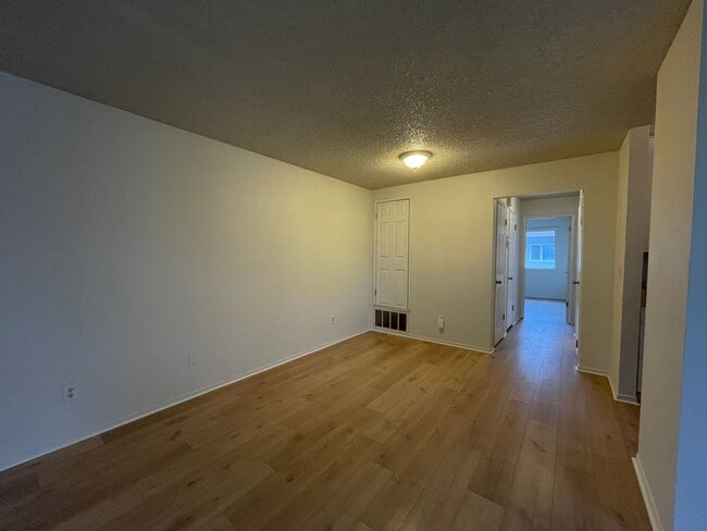 Photo - Delightful 2 Bedroom! Recently Updated!! Move In Special!!!