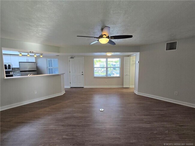 Photo - 3206 SE Aster Ln Unit 207