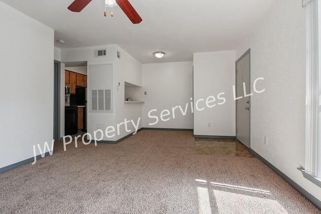Photo - Bright & Cozy 1-Bedroom Condo in Prime Metairie Location Unit #203