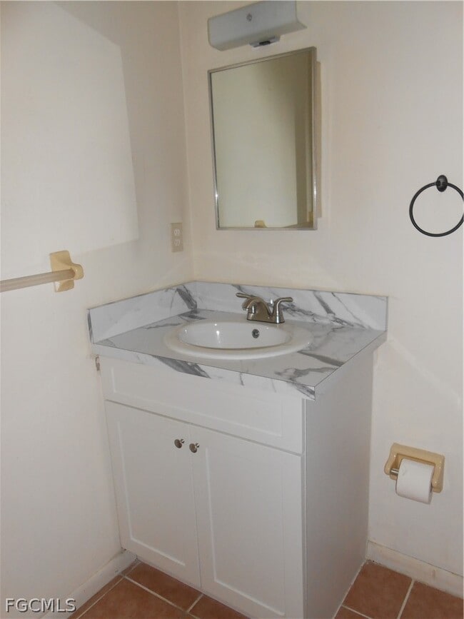 Building Photo - 1516 Lindale Cir