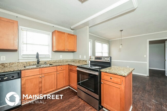 Photo - 908 Saybrook Cir NW