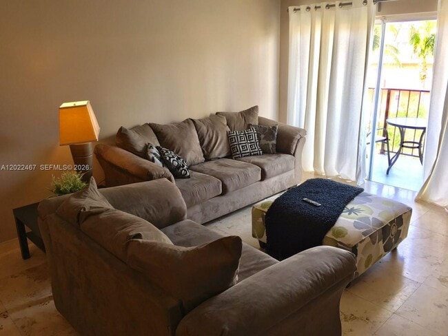 Photo - 3642 NE 171 St Unit 308