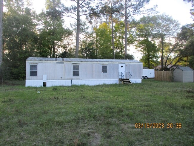 Building Photo - 2904 Madeline Rd