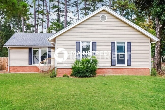 Building Photo - 3 Bedroom Pet-Friendly Home in Charlotte, NC with Main Street Renewal
