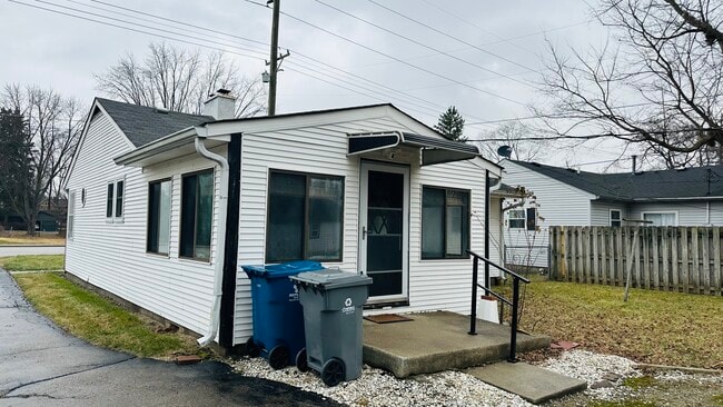 Photo - 1031 Field Dr