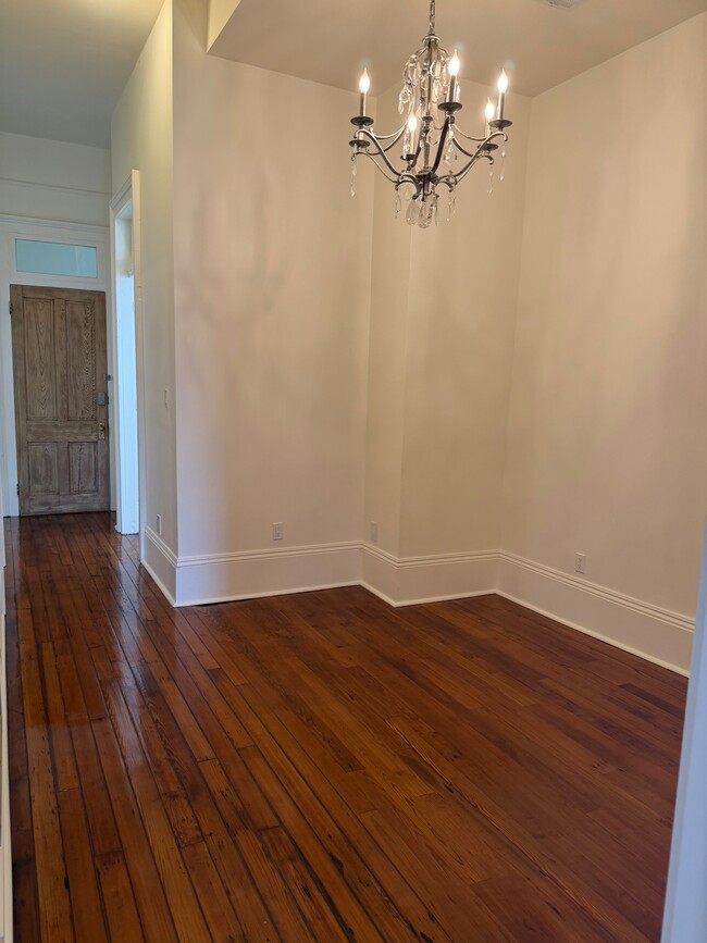 Living room - 4223 Prytania St Unit Apt D