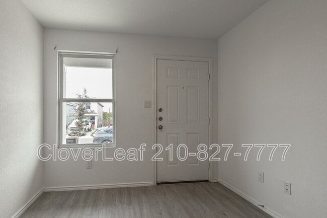 Photo - 7128 Elm Cv