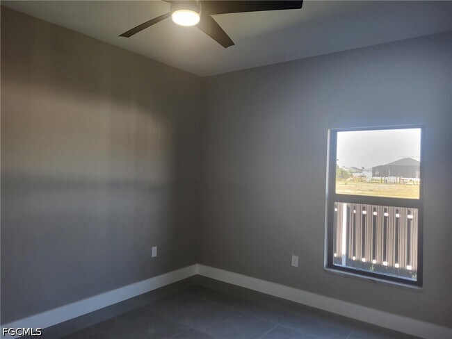 Photo - 341 NW 7th Ave