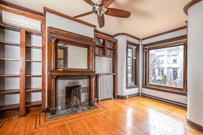 12 Randolph Pl NW