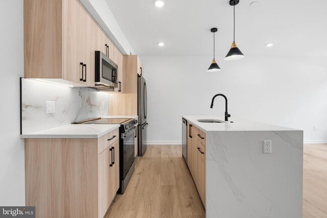 Photo - 209 New St Unit 5F