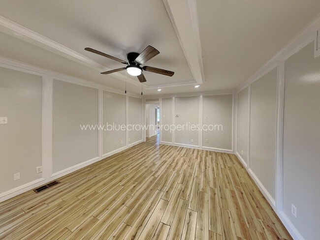 Photo - 5928 Fox Hill Ln