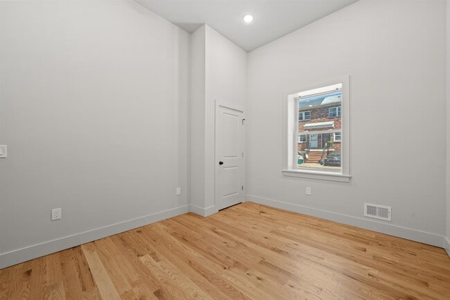 Photo - 150 West Side Ave Unit 1