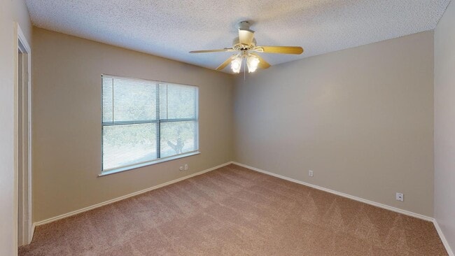 14102 N Hills Village Dr
