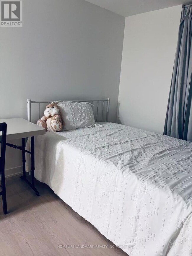 Photo - 65 Mutual St Unit 704