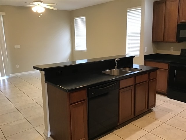 Photo - 305 Pine Arbor Cir