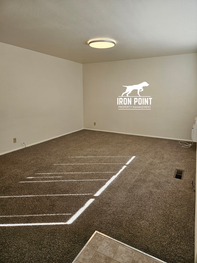 Photo - North Boise Duplex w/2 beds, 1bath, W/D, and Covered Parking